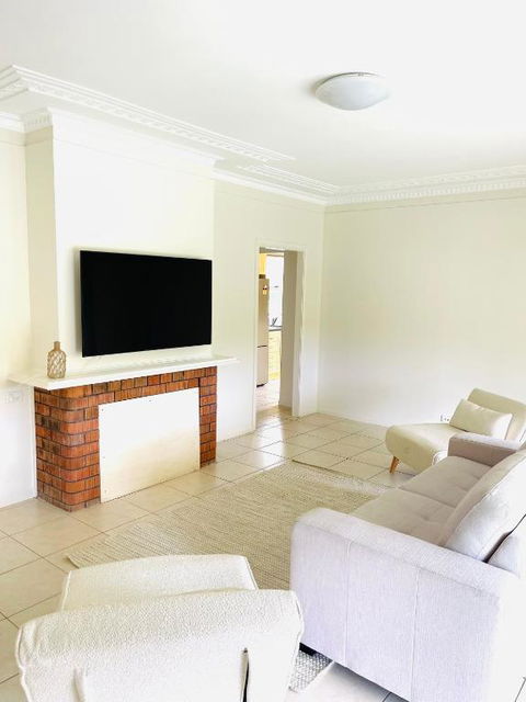 Azalea Grove - Family Or Friends Getaway - Yarra Valley Accommodation 3