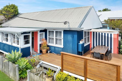 Avalon Vintage Beachside Family Getaway - Yarra Valley Accommodation 0