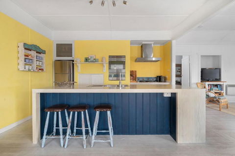 Avalon Vintage Beachside Family Getaway - Yarra Valley Accommodation 3
