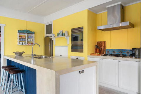 Avalon Vintage Beachside Family Getaway - Yarra Valley Accommodation 4