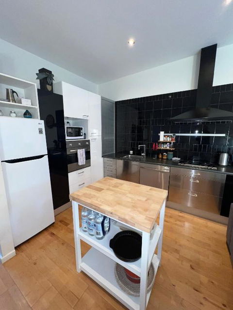 Ascot Vale - Lovely 2 Bedroom Townhouse Close To Everything! - Yarra Valley Accommodation 2