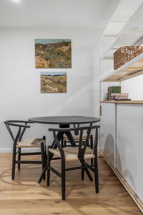 Architectural Delight On Lonsdale - Yarra Valley Accommodation 4