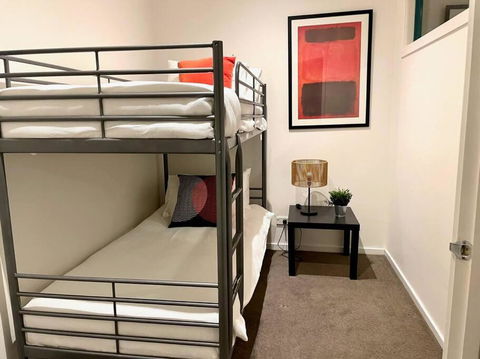 Astral Apartments - Perfectly Located 2 Bedroom Apartment In St Kilda - Yarra Valley Accommodation 3