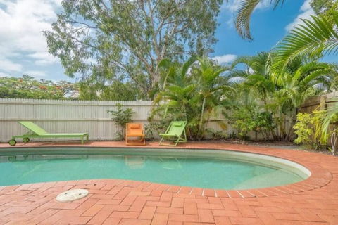BARBADOS Ultimate Laid-back Holiday - Flat Stroll To River - Yarra Valley Accommodation 1