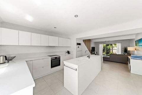 BARBADOS Ultimate Laid-back Holiday - Flat Stroll To River - Yarra Valley Accommodation 4