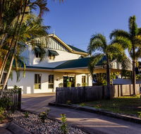 Shamrock Gardens Motel