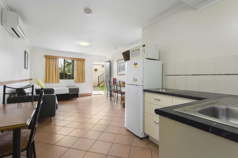 Glenmore Tavern - Yarra Valley Accommodation 2