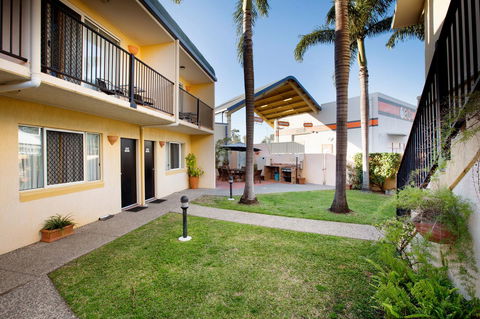 Glenmore Tavern - Yarra Valley Accommodation 9