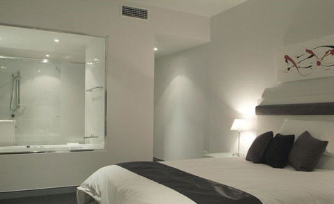 Hinchinbrook Holiday Apartments - Yarra Valley Accommodation 7