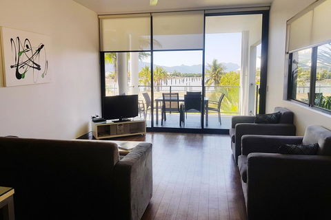 Hinchinbrook Holiday Apartments - Yarra Valley Accommodation 4