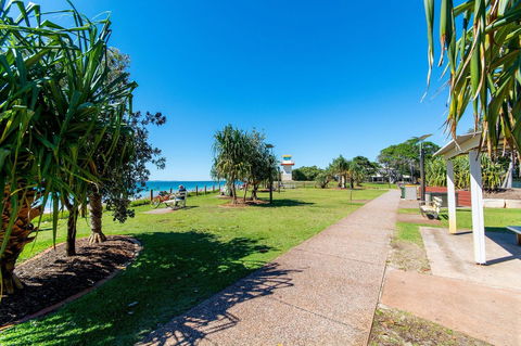LISTEN TO THE SURF From Rickman Pde, Woorim - Yarra Valley Accommodation 7
