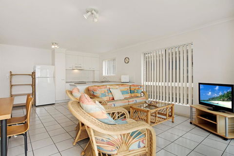 LISTEN TO THE SURF From Rickman Pde, Woorim - Yarra Valley Accommodation 9