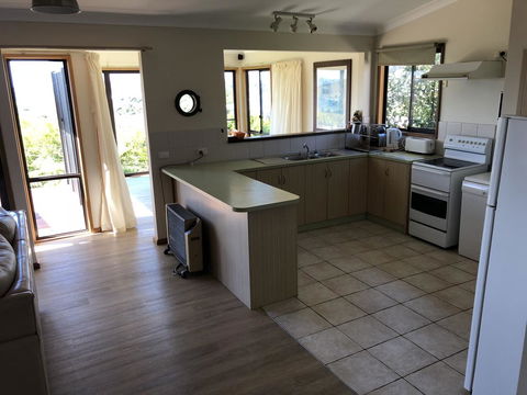 121 Montague Avenue, Kianga - Yarra Valley Accommodation 3