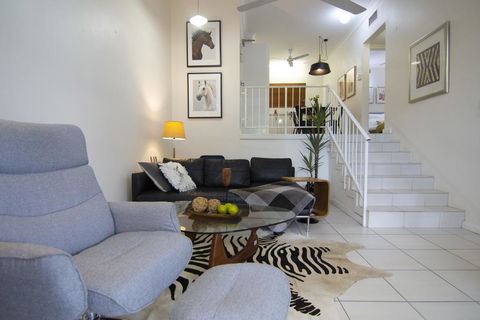2 Bedroom Close To CBD - Yarra Valley Accommodation 0