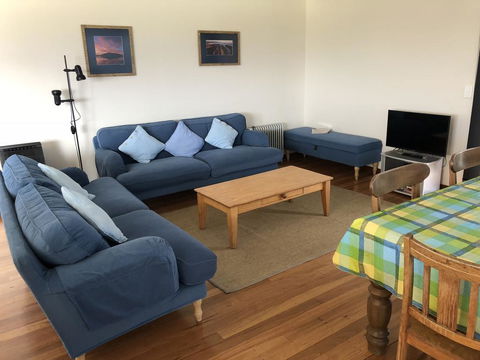 2 Jocelyn Street. Dalmeny - Yarra Valley Accommodation 3