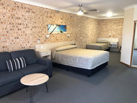 Cardiff Motor Inn - Yarra Valley Accommodation 0