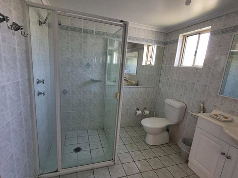 Cardiff Motor Inn - Yarra Valley Accommodation 3