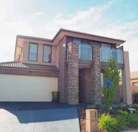 4 Bed 2 And A Half Bath Luxury Villa in Point Cook - Yarra Valley Accommodation