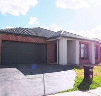 5 Bed 2 Bath big house - Yarra Valley Accommodation