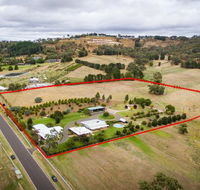 505 CONROD STRAIGHT MOUNT PANORAMA - Yarra Valley Accommodation