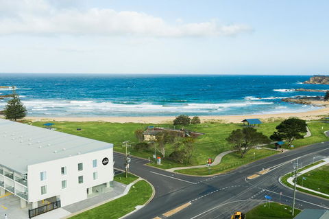 Abode Malua Bay - Yarra Valley Accommodation 3