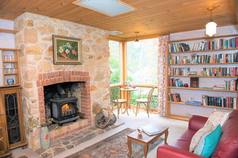 Adelaide Hills 'Camellia Cottage' - WiFi - Yarra Valley Accommodation 0
