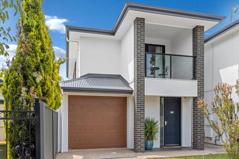 Entire 2 Storey Home In Tranmere - Yarra Valley Accommodation 0