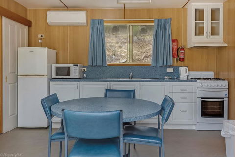 Hobart Bush Cabins - Yarra Valley Accommodation 3