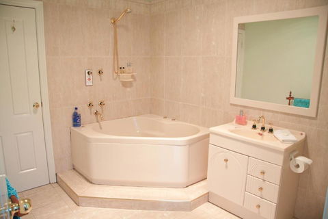 Holly Lane Mews - Yarra Valley Accommodation 3