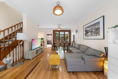 Ideally Located 3 BR With Parking & Central & Darling Harbour-10 Mins Walk - Yarra Valley Accommodation 0