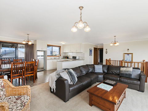AMBIENCE BY THE SEA - Yarra Valley Accommodation 0