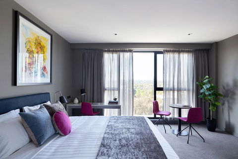 Art Series - The Chen - Yarra Valley Accommodation 3
