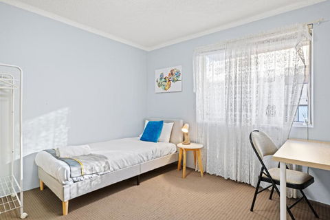 Modern Private Single Room - Centrally Located At Liverpool - Shared Bathroom - Yarra Valley Accommodation 0