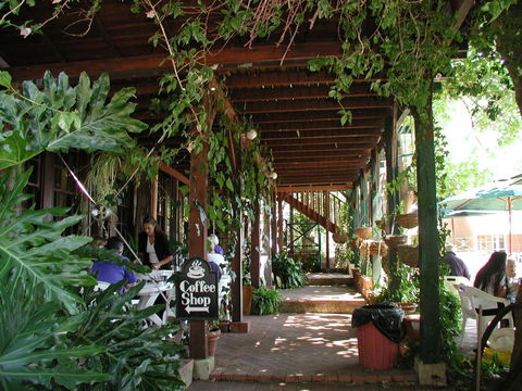 Mundaring Weir Hotel - Yarra Valley Accommodation 2