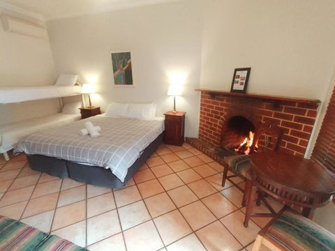 Mundaring Weir Hotel - Yarra Valley Accommodation 3