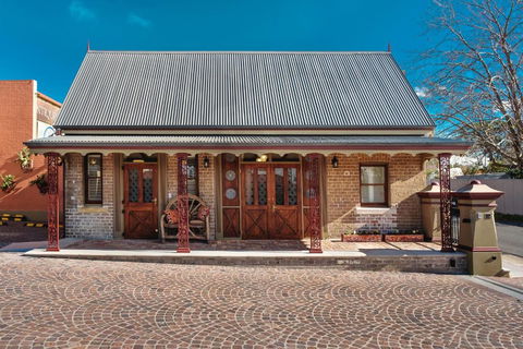 Old Bank Boutique Hotel - Yarra Valley Accommodation 0