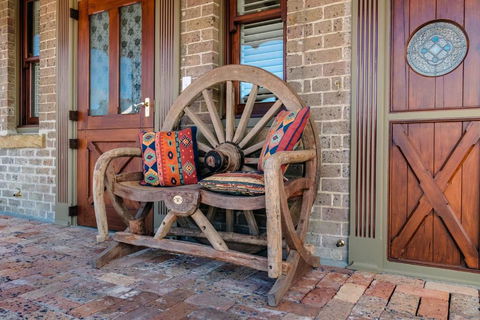 Old Bank Boutique Hotel - Yarra Valley Accommodation 3