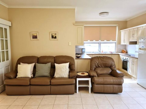 On The Bay - Yarra Valley Accommodation 3