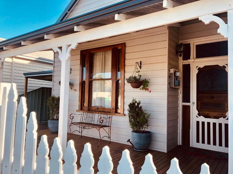 Railway Cottage - Yarra Valley Accommodation 2