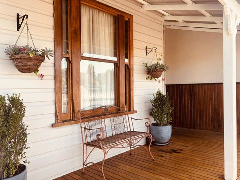 Railway Cottage - Yarra Valley Accommodation 1