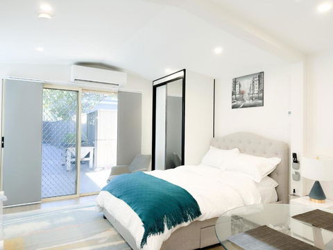 Private, Local Living Studio In Mascot, Airport - Yarra Valley Accommodation 0
