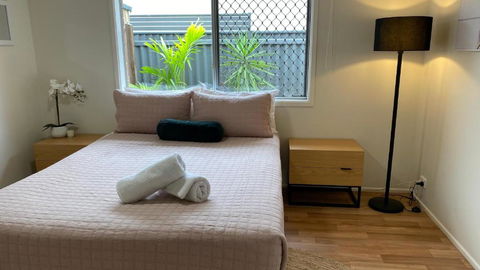 Private Guesthouse - Pet Friendly - Walk To Beach - Yarra Valley Accommodation 2