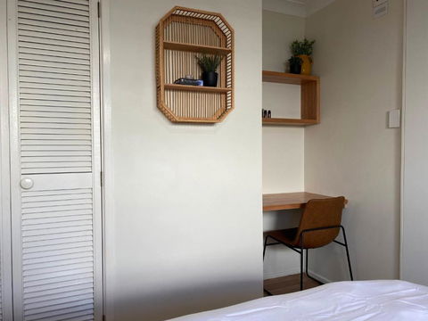 Private Guesthouse - Pet Friendly - Walk To Beach - Yarra Valley Accommodation 3