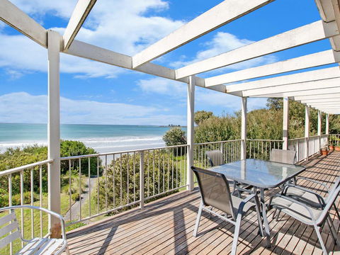 Beachfront - Yarra Valley Accommodation 0