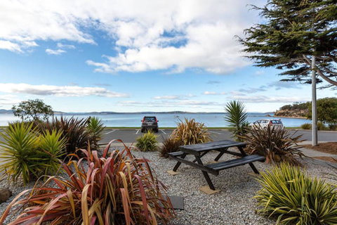 Beachfront Apartment Blackmans Bay - Yarra Valley Accommodation 0