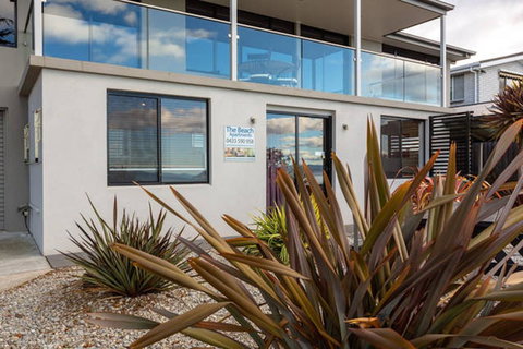 Beachfront Apartment Blackmans Bay - Yarra Valley Accommodation 1