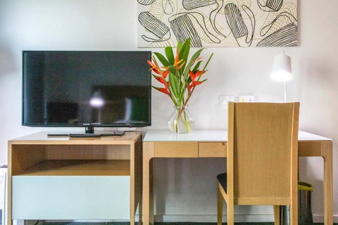 Resort-Style Sister Studios - Double Delight In The CBD - Yarra Valley Accommodation 1