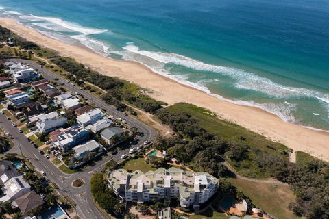 Relaxing Ocean View Apartment In Buddina - Yarra Valley Accommodation 2