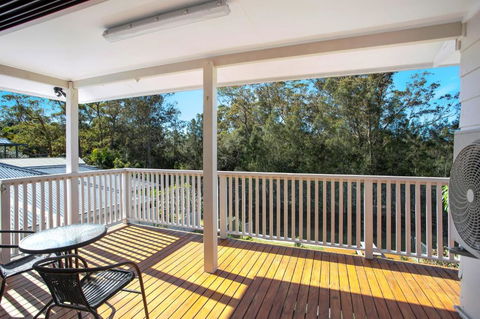 Renovated Coastal Getaway With Water Views - Yarra Valley Accommodation 1