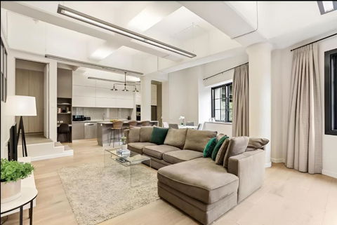 Renovated Warehouse Conversion In Heart Of Sydney - Yarra Valley Accommodation 0